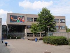 Beatrix College with roof hatch