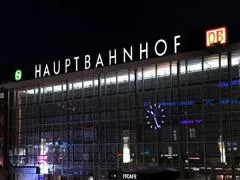 Bahnhof Köln - wasserdichte Bodenluken