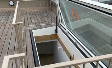 Grande trappe de toit vitrée à Bordeaux